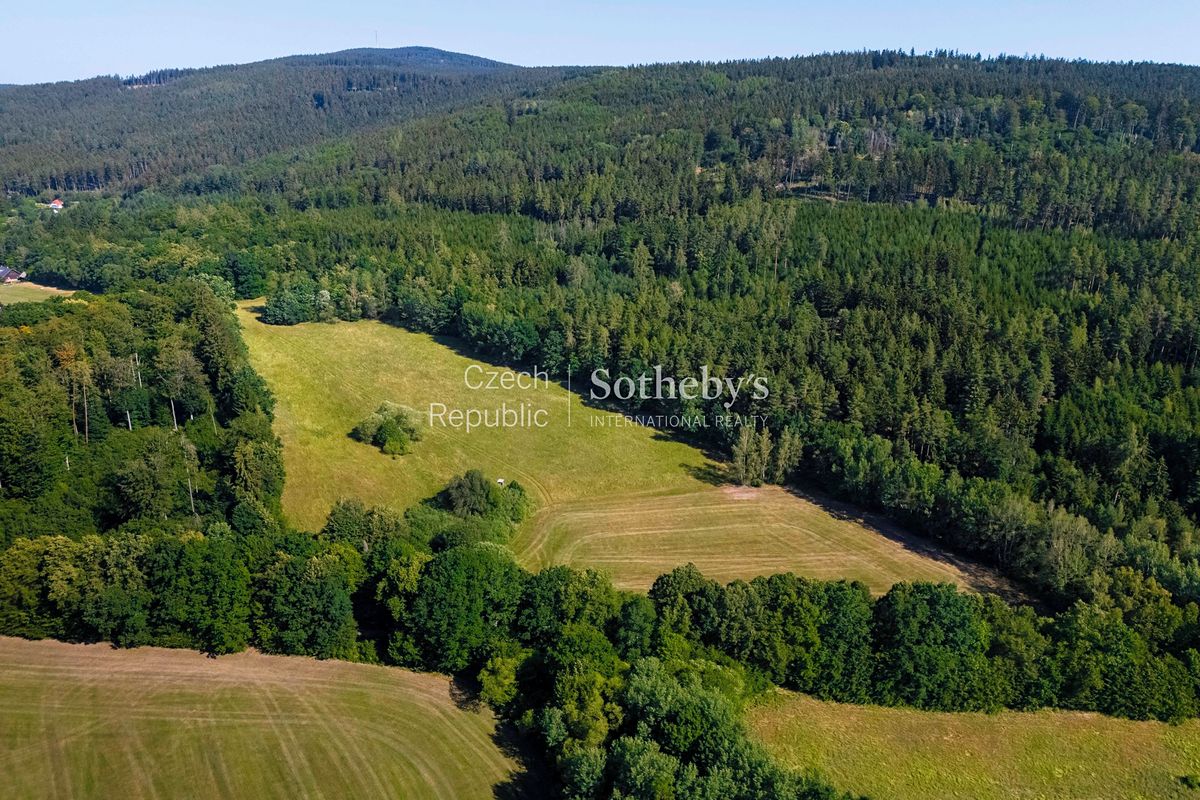 Prodej stavebního pozemku 32989 m² – fotografie 3