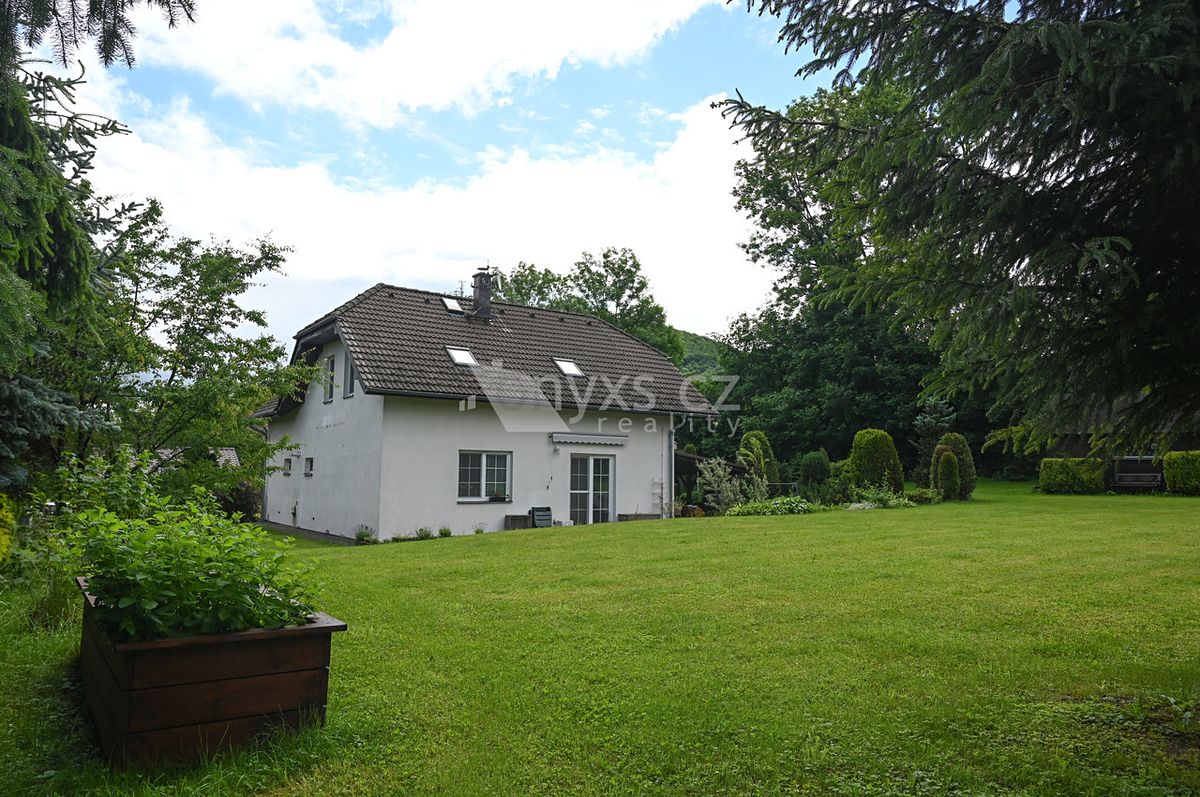Prodej rodinného domu 183 m², pozemek 2301 m² – fotografie 2