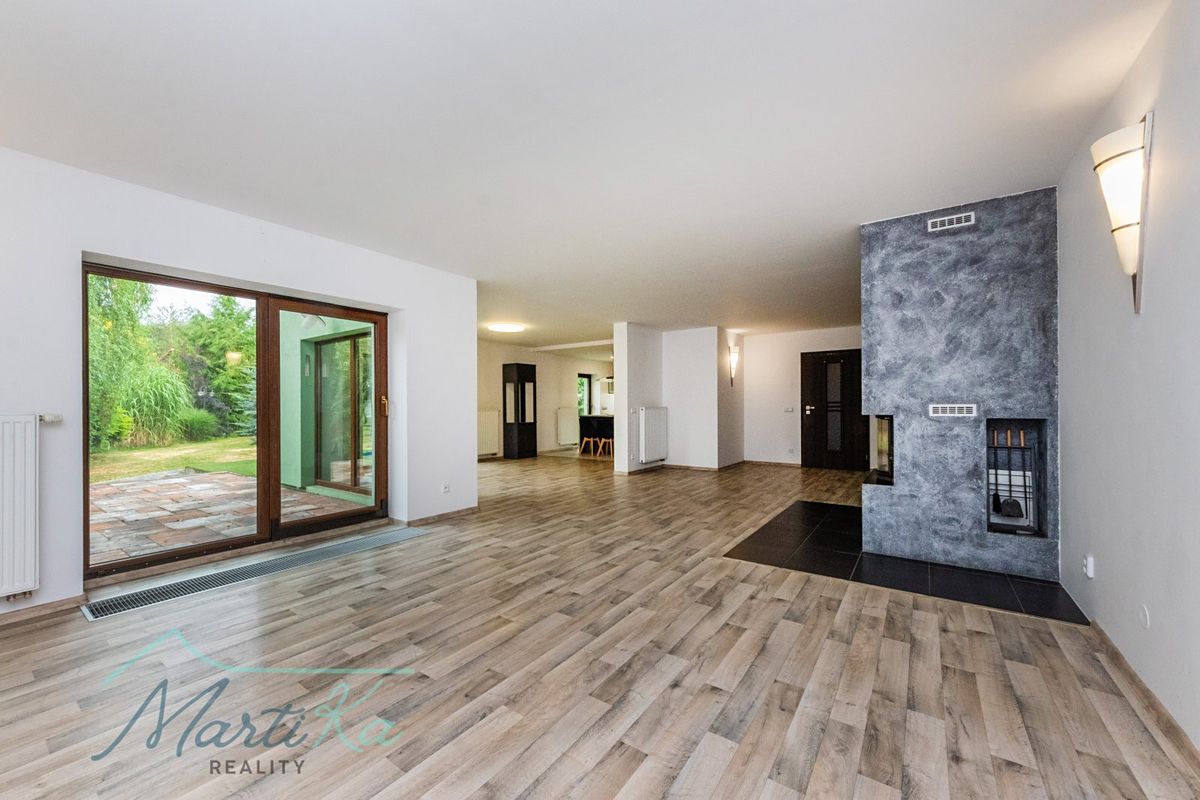 Prodej rodinného domu 238 m², pozemek 1541 m² – fotografie 5