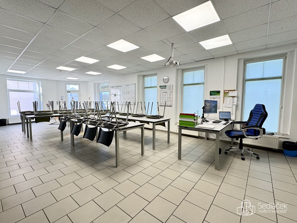 Pronájem obchodního prostoru 100 m² – fotografie 2