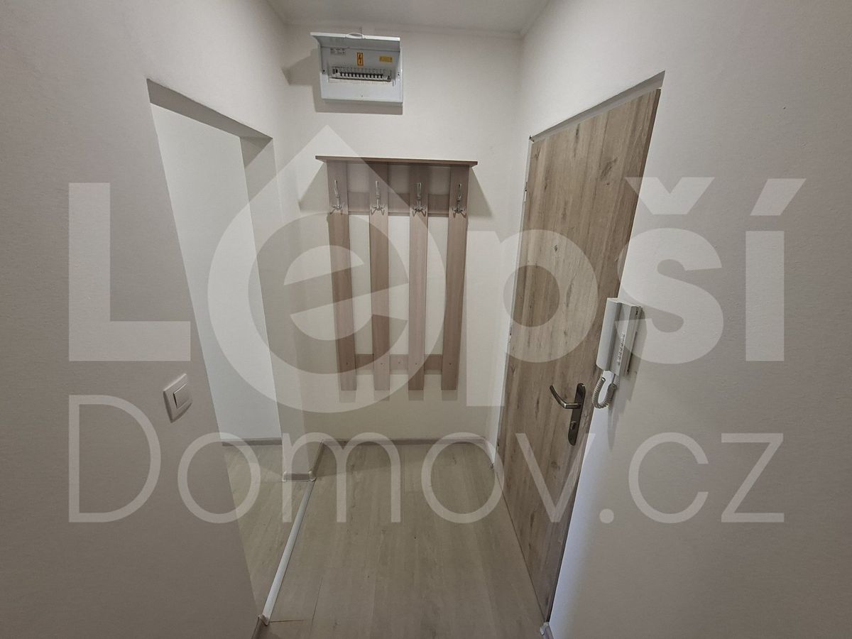 Pronájem bytu 2+1 56 m² – fotografie 3