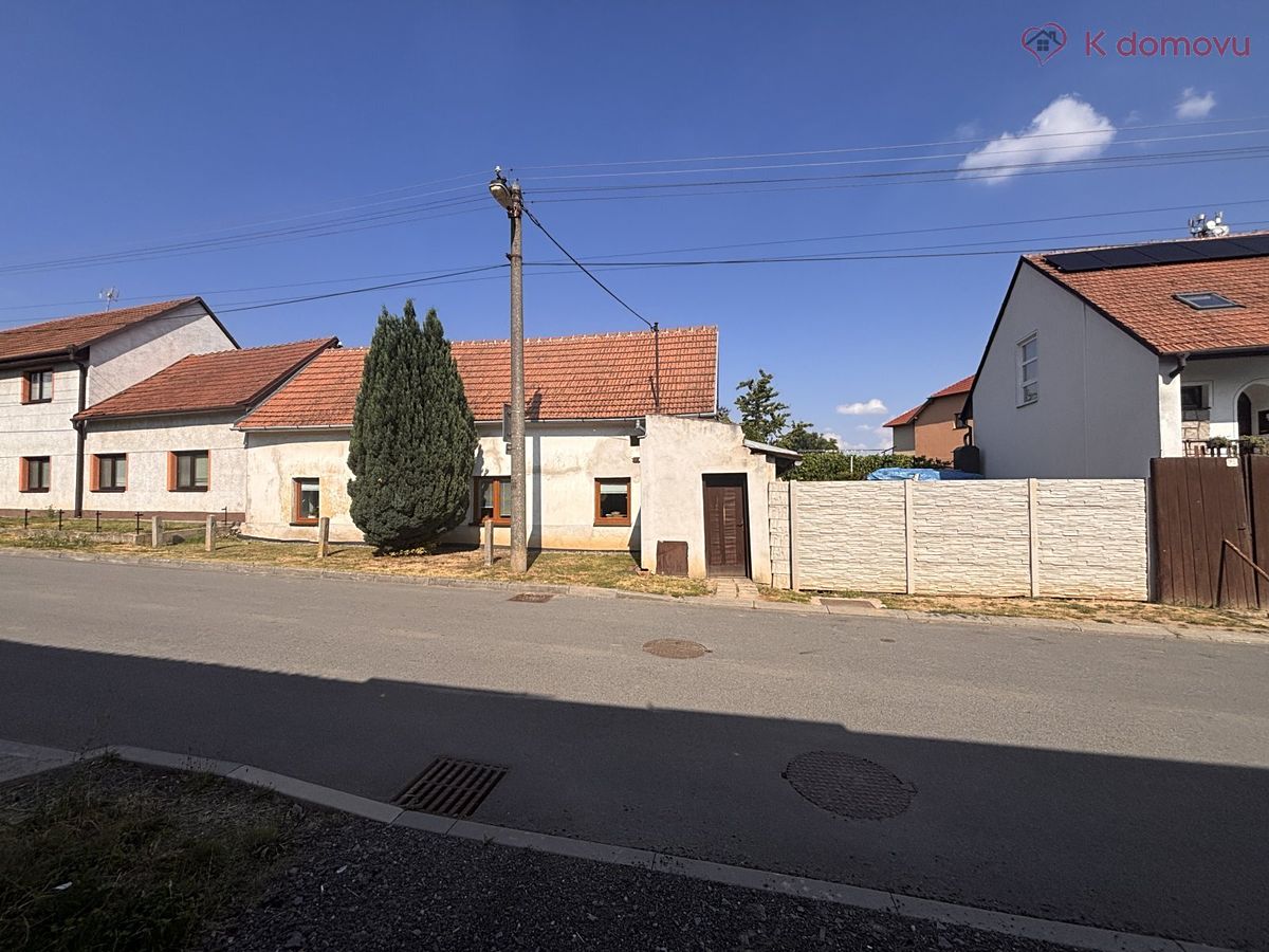 Prodej rodinného domu 100 m², pozemek 851 m²