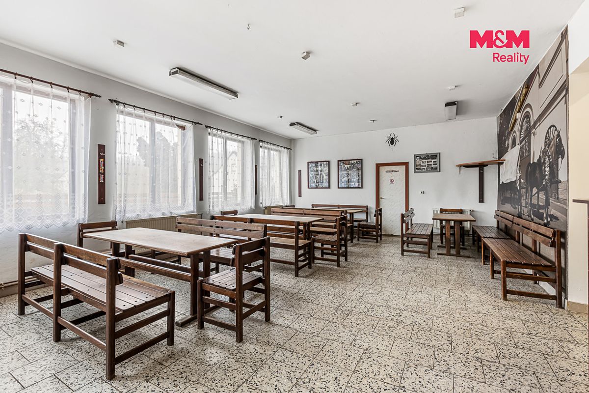 Prodej obchodního prostoru 345 m² – fotografie 2