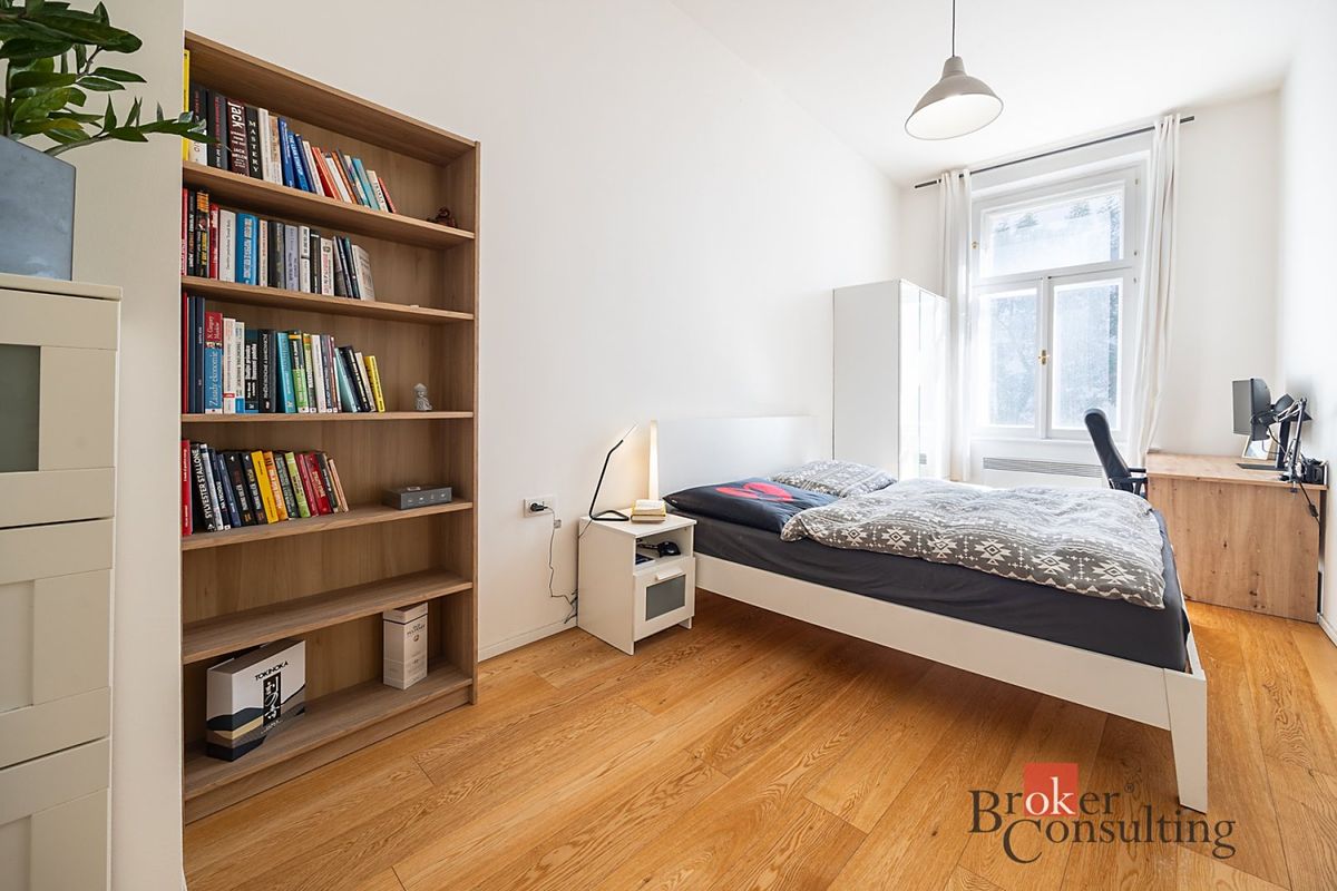 Pronájem bytu 2+kk 43 m² – fotografie 4