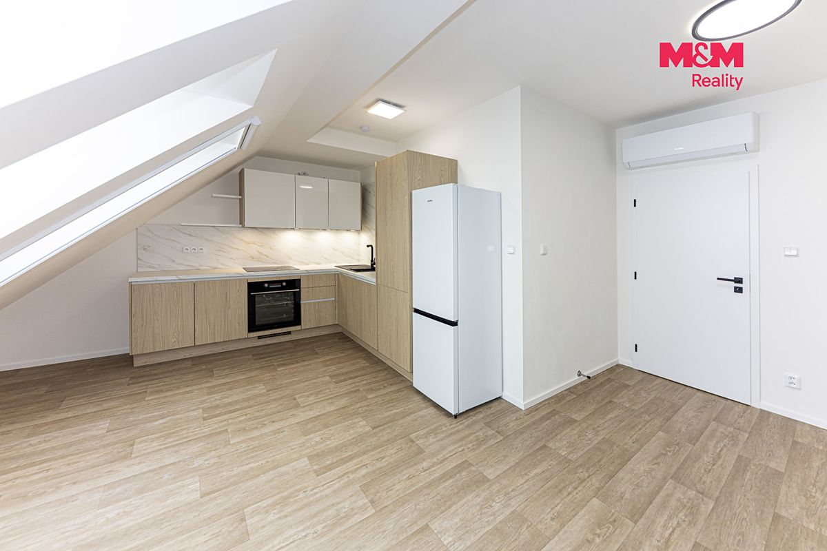 Pronájem bytu 3+kk 75 m² – fotografie 2