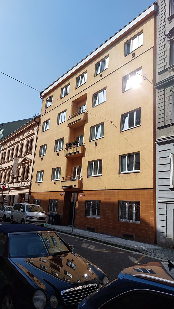 Pronájem bytu 1+kk 27 m²