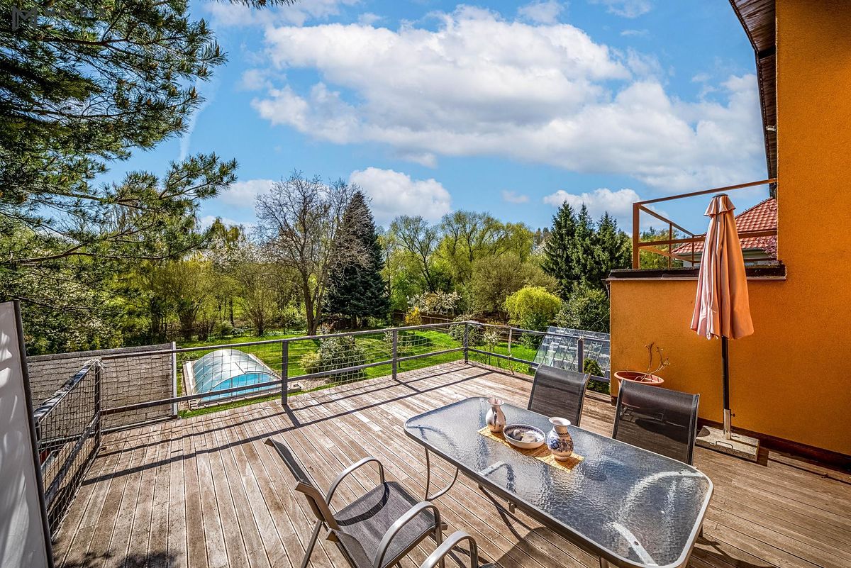 Prodej rodinného domu 336 m², pozemek 1442 m² – fotografie 4
