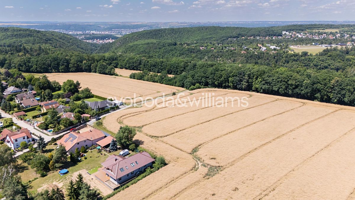 Prodej stavebního pozemku 8582 m² – fotografie 3