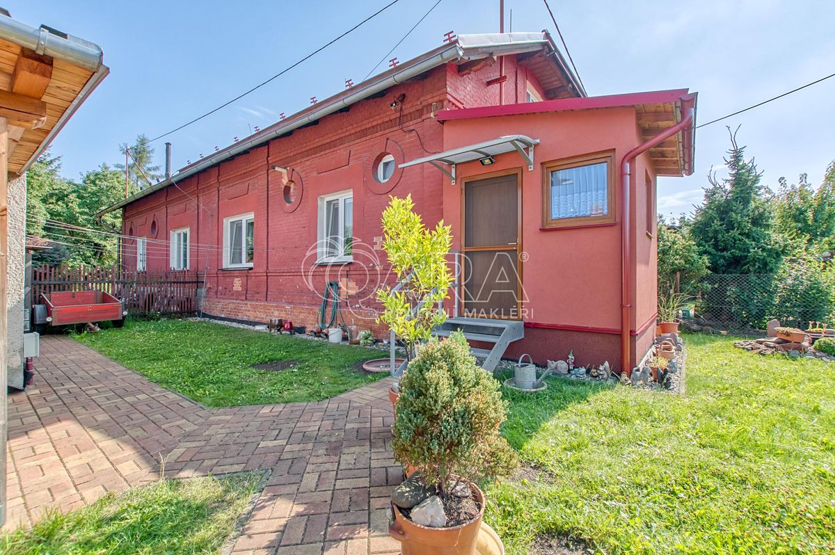 Prodej rodinného domu 87 m², pozemek 300 m² – fotografie 2