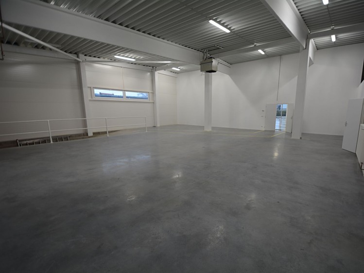Pronájem komerčního prostoru, 698 m² (5 z 7)