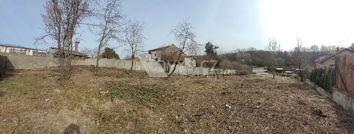 Prodej stavebního pozemku 1017 m² – fotografie 2