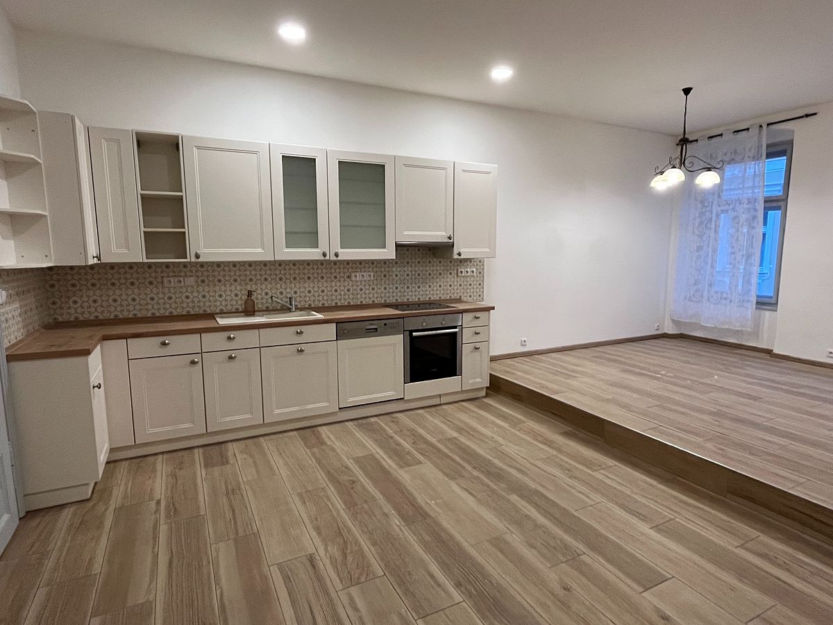 Pronájem bytu 3+kk 83 m²