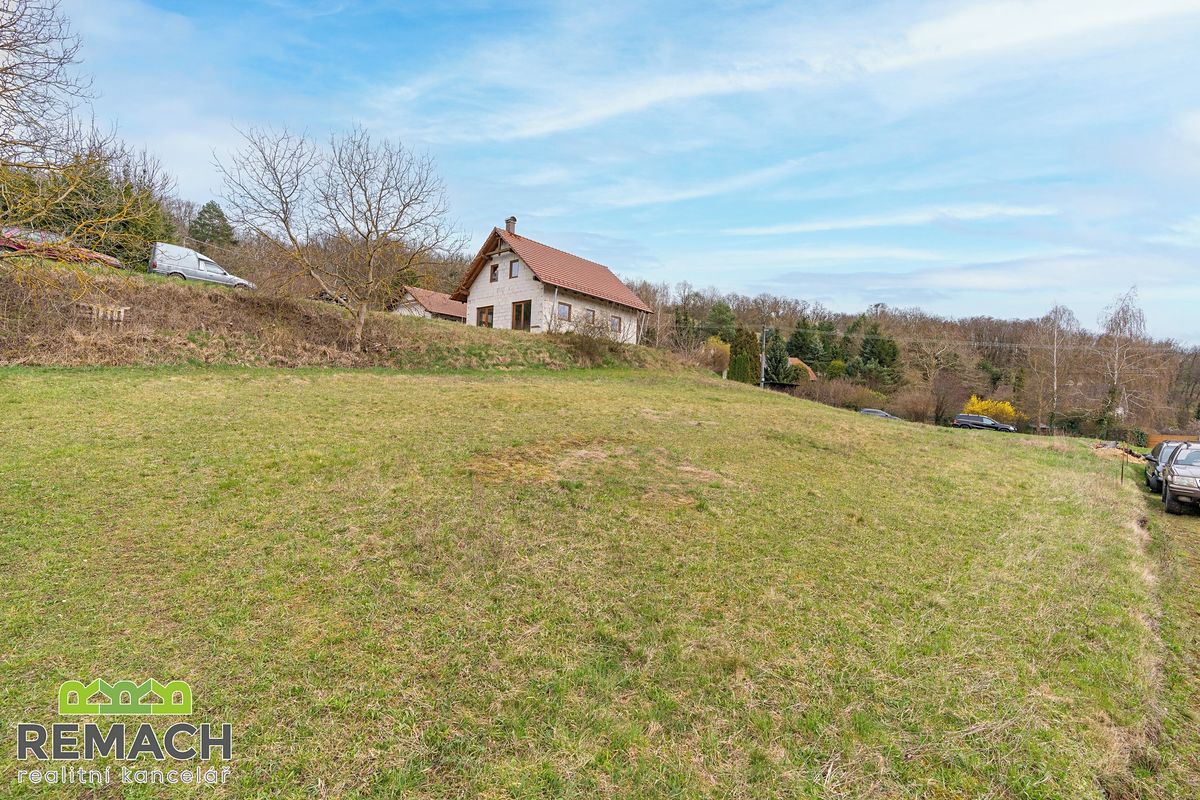 Prodej stavebního pozemku 1359 m² – fotografie 2