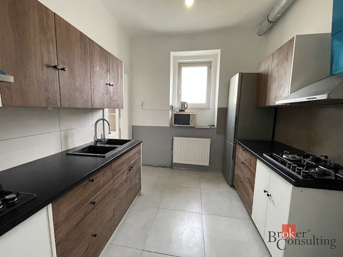 Pronájem rodinného domu 200 m², pozemek 431 m² – fotografie 4