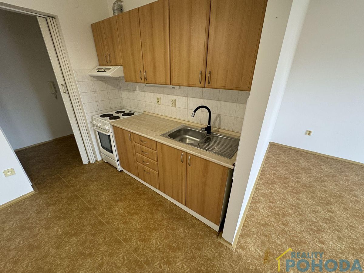 Pronájem bytu 1+kk 32 m²