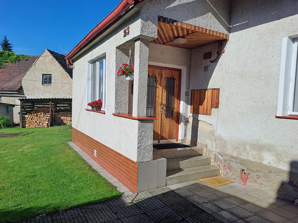 Prodej rodinného domu 150 m², pozemek 861 m² – fotografie 3
