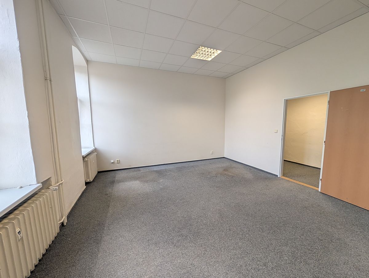 Pronájem kanceláře 15 m² – fotografie 2