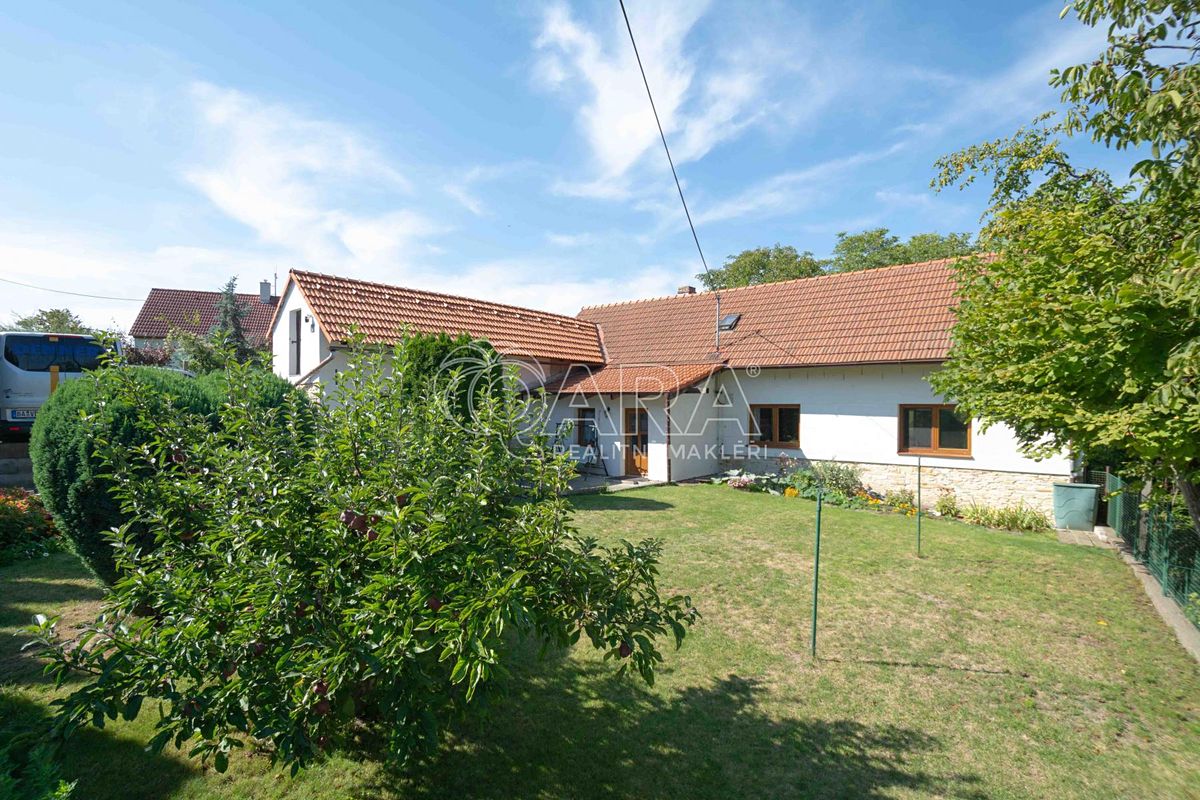 Prodej rodinného domu 204 m², pozemek 919 m²