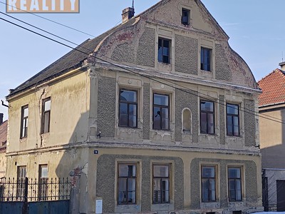 Prodej  rodinného domu 276 m², pozemek 2 292 m²
