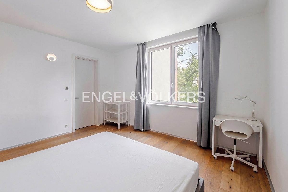 Pronájem bytu 4+kk 155 m² – fotografie 5