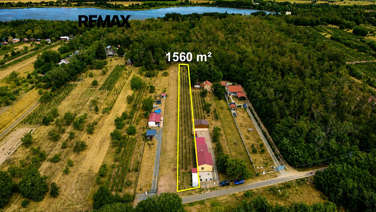 Prodej zahrady 1560 m², Břeclav – fotka 1 z 3