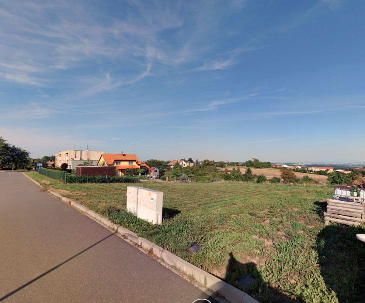 Prodej stavebního pozemku 1050 m² – fotografie 3