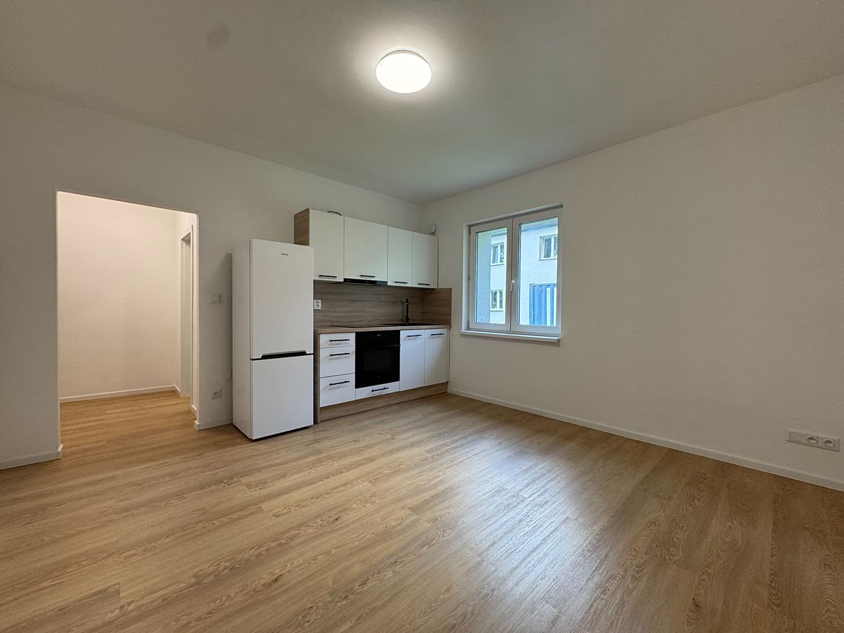 Pronájem bytu 2+kk 37 m²