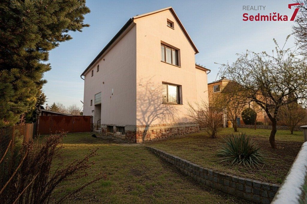 Prodej rodinného domu 155 m², pozemek 902 m² – fotografie 3