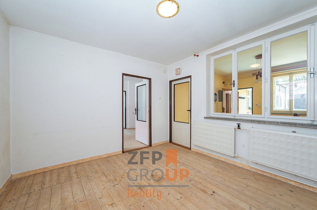 Prodej rodinného domu 292 m², pozemek 1850 m² – fotografie 5