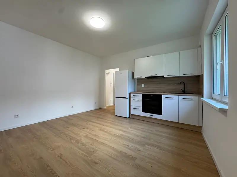 Pronájem bytu 2+kk 37 m², Ostrava – náhled fotky 2