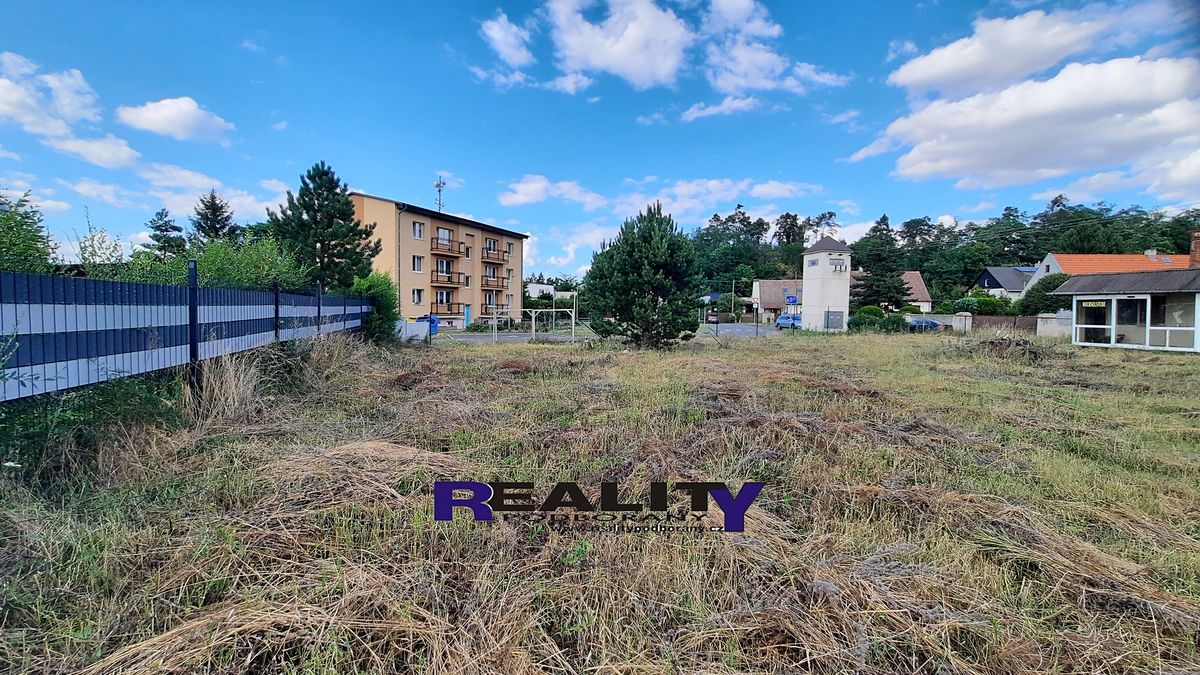 Prodej stavebního pozemku 831 m² – fotografie 3