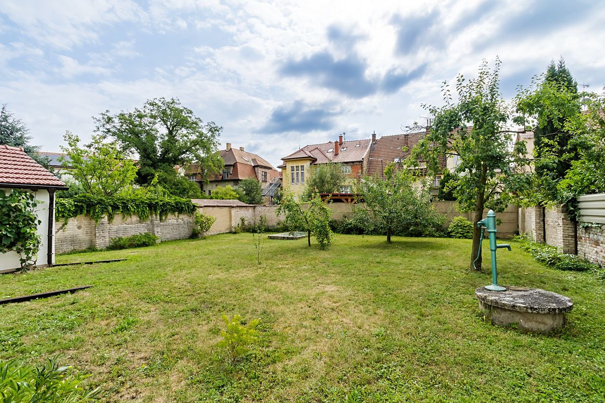 Prodej rodinného domu 206 m², pozemek 659 m² – fotografie 5