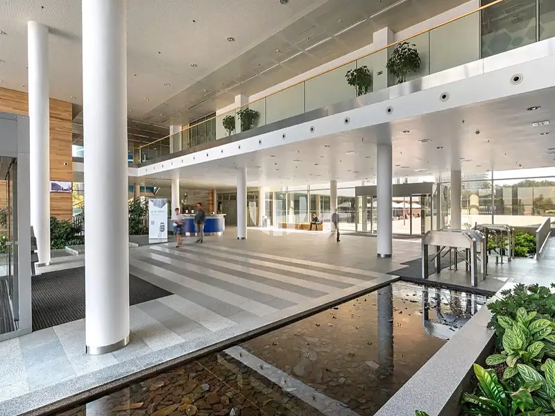 Pronájem kanceláře 651 m², Praha – náhled fotky 2