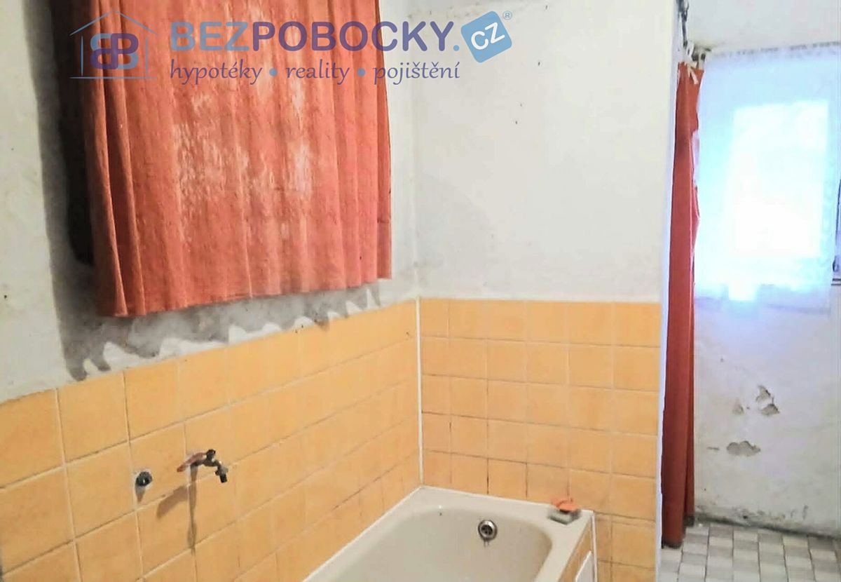 Prodej rodinného domu 120 m², pozemek 1438 m² – fotografie 4