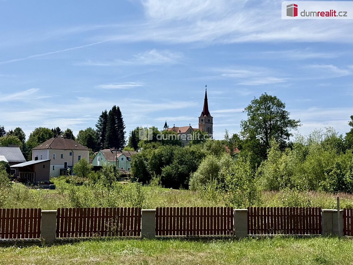 Prodej rodinného domu 190 m², pozemek 453 m² – fotografie 2