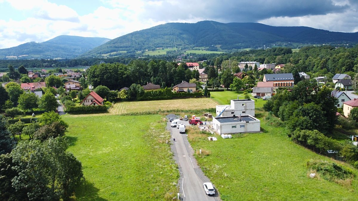 Prodej rodinného domu 120 m², pozemek 847 m² – fotografie 2