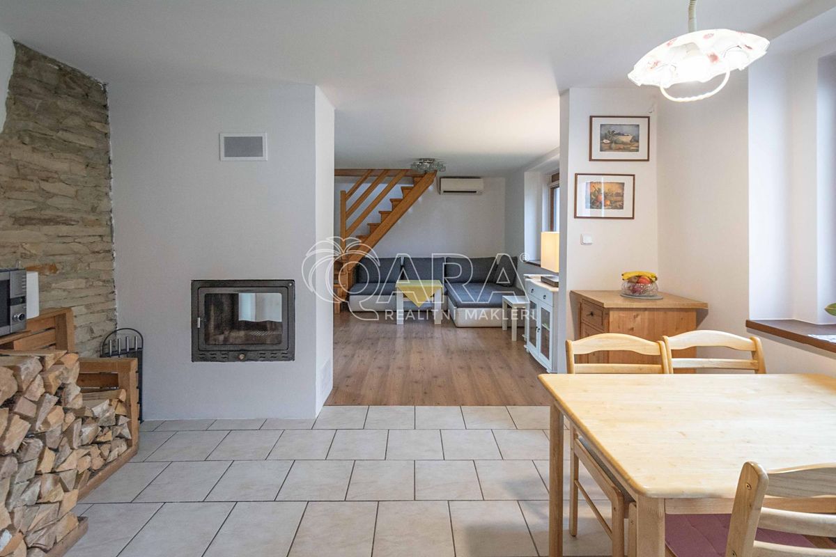 Prodej rodinného domu 204 m², pozemek 919 m² – fotografie 5