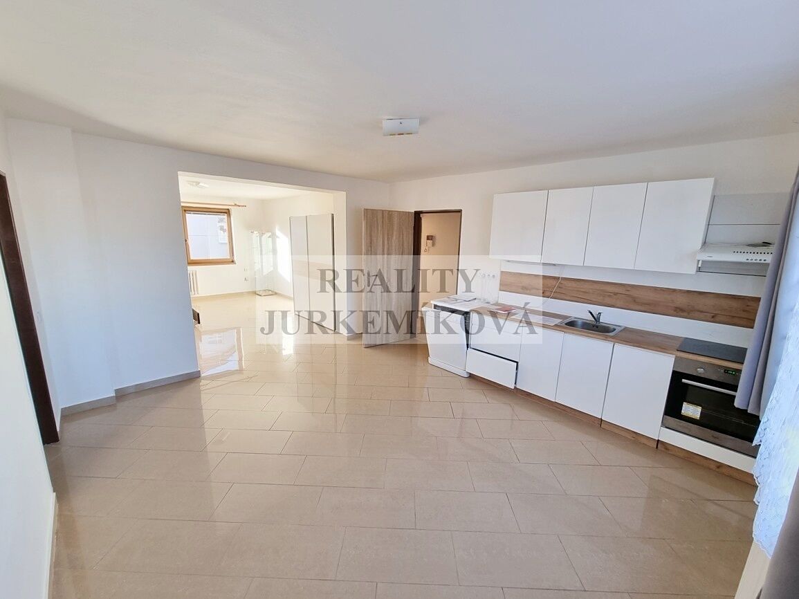 Pronájem bytu 3+kk 71 m²