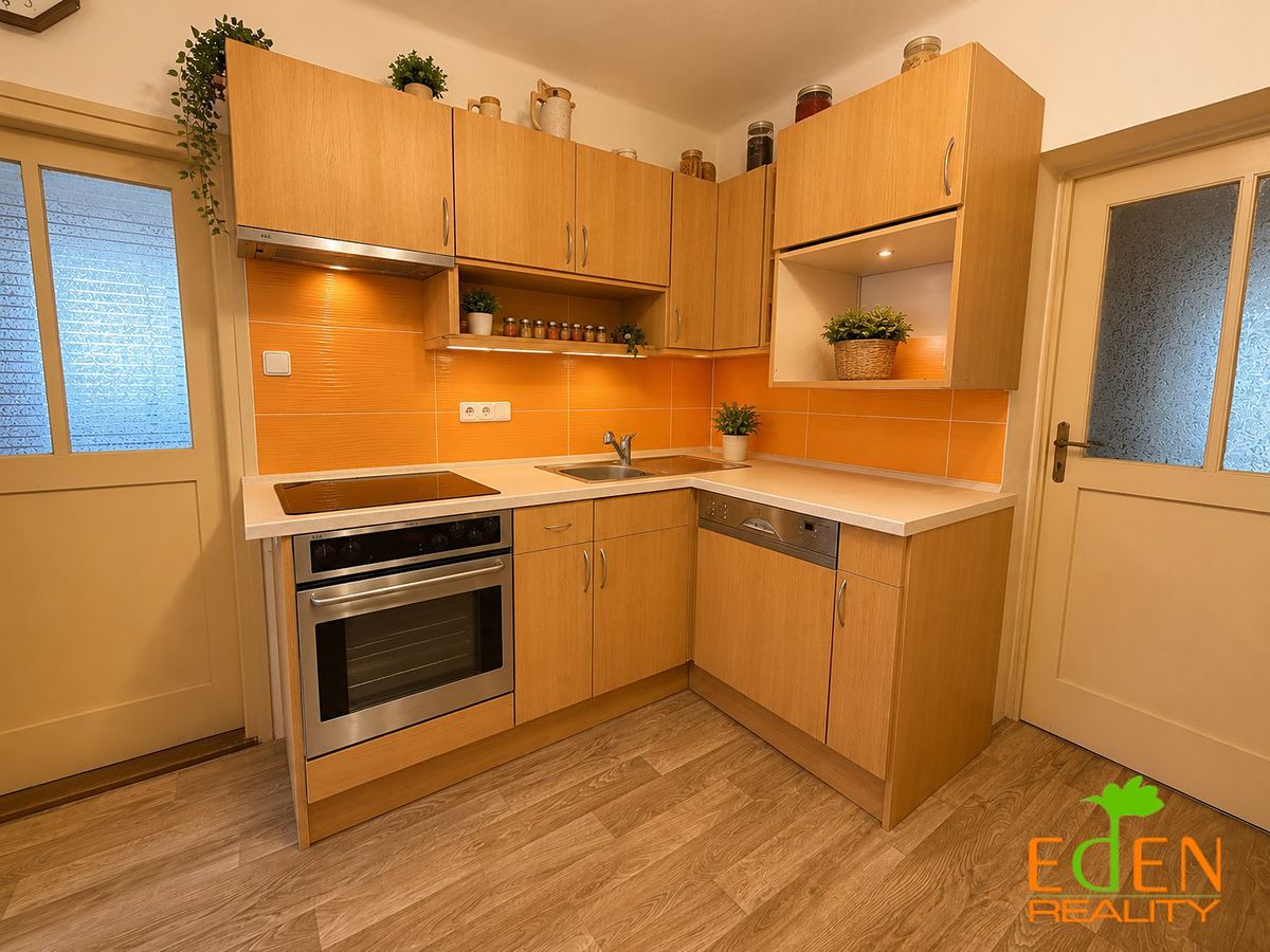 Prodej rodinného domu 175 m², pozemek 4223 m² – fotografie 2