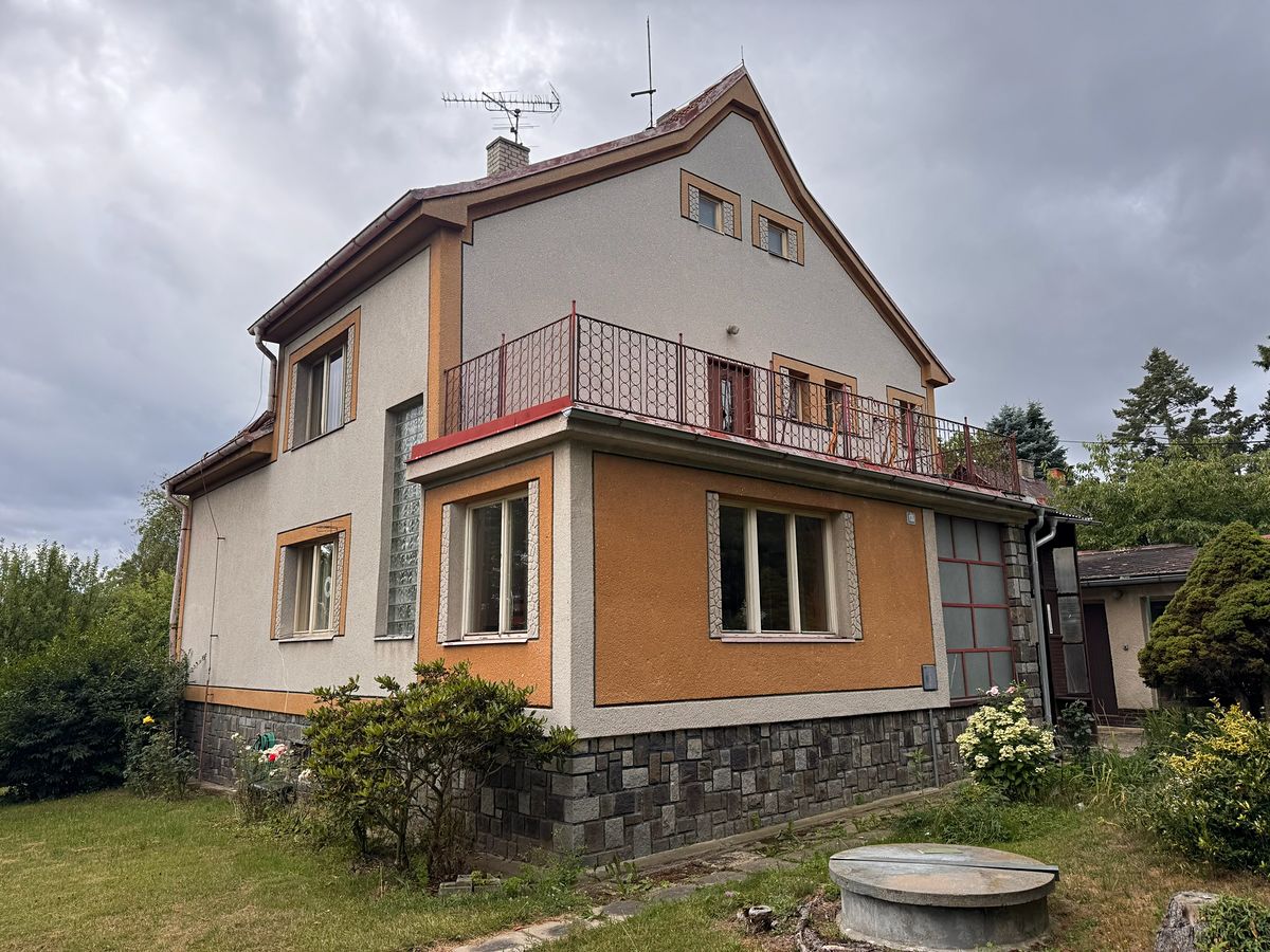 Prodej rodinného domu 200 m², pozemek 1617 m² – fotografie 4