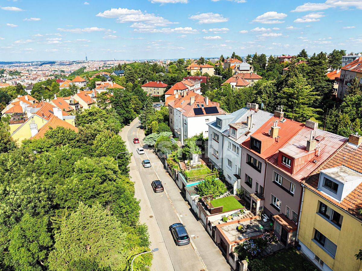 Prodej rodinného domu 195 m², pozemek 146 m² – fotografie 4