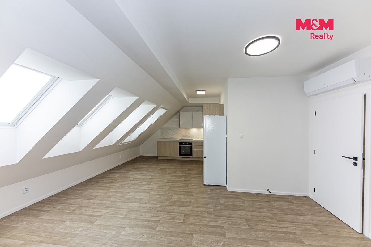 Pronájem bytu 3+kk 75 m² – fotografie 3
