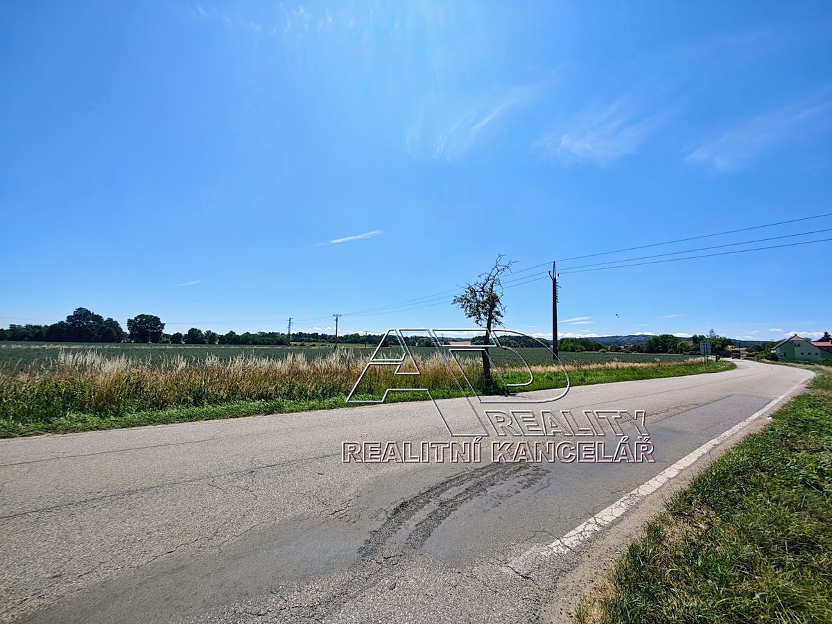 Prodej pole 3872 m² – fotografie 2
