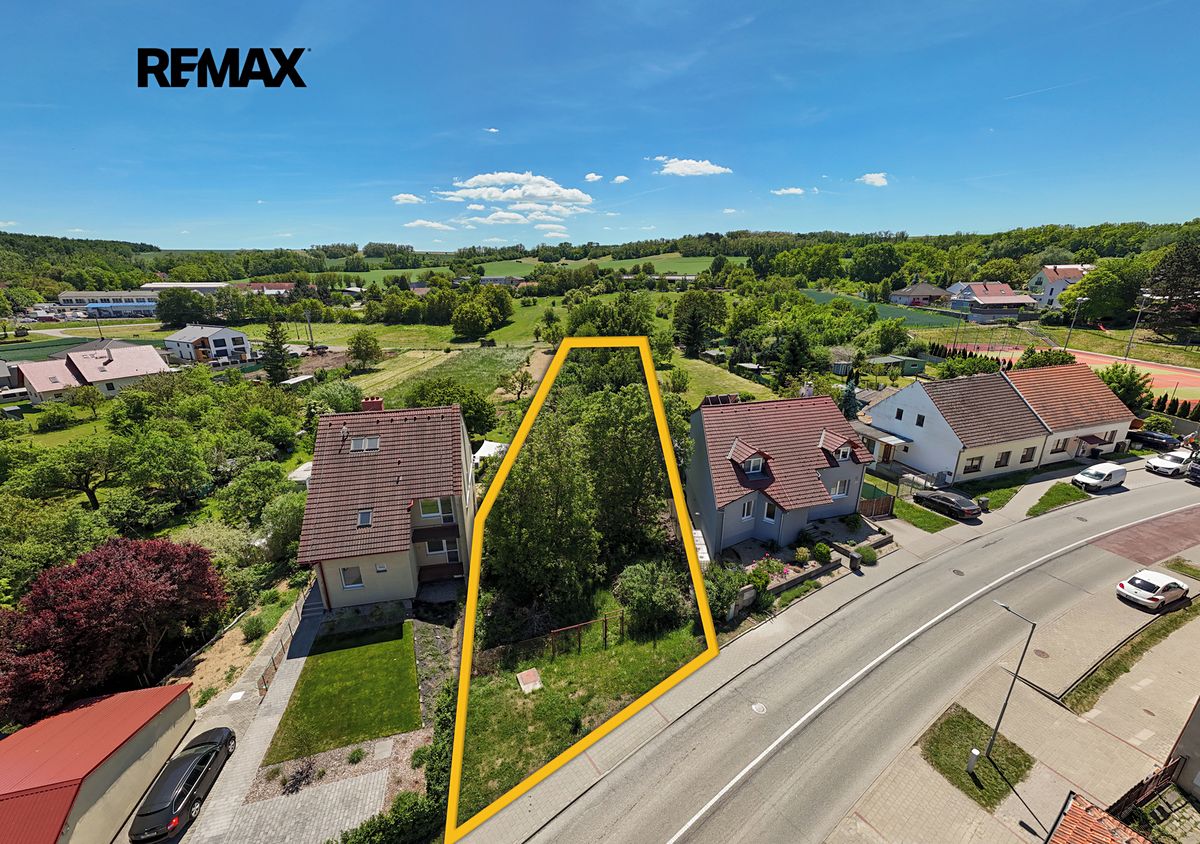 Prodej stavebního pozemku 1659 m² – fotografie 2