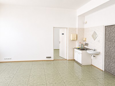 Комерційне приміщення в оренду, 79 м² (2 з 12)