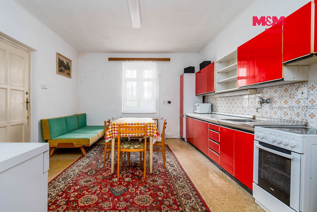 Prodej rodinného domu 227 m², pozemek 357 m² – fotografie 4