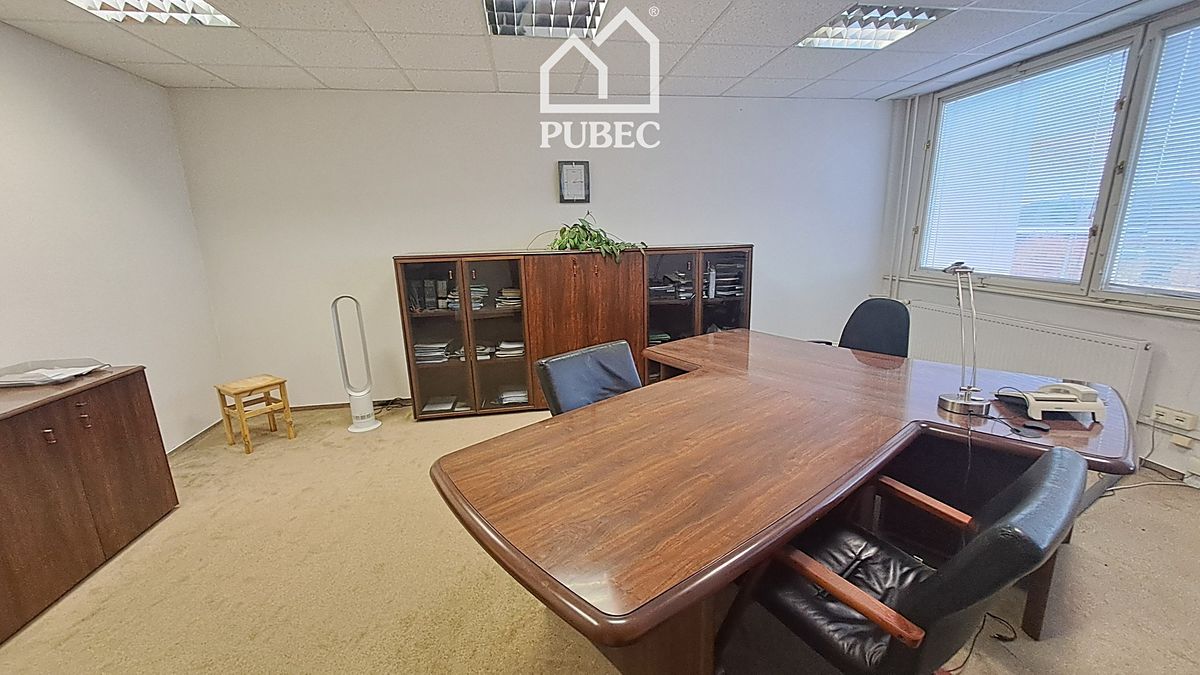 Pronájem kanceláře 89 m² – fotografie 3