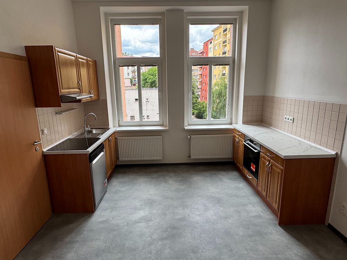 Pronájem bytu 2+kk 64 m²