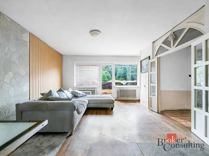 Prodej rodinného domu 263 m², pozemek 895 m², Mirošov – náhled fotky 2