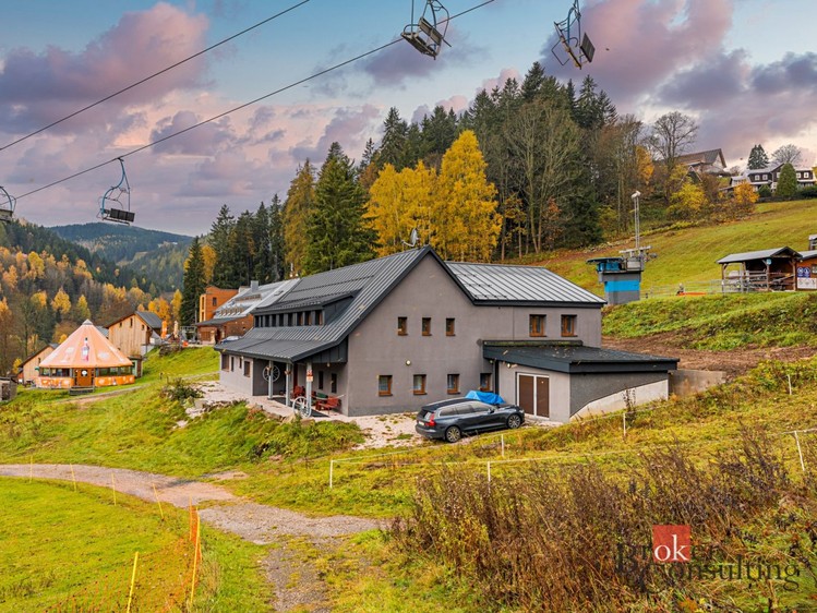 Комерційне приміщення на продаж, 390 м² (2 з 28)